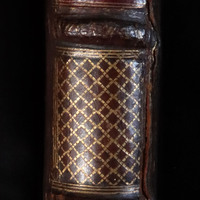 Grotius: Spine