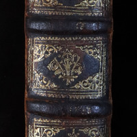 Horace: Spine